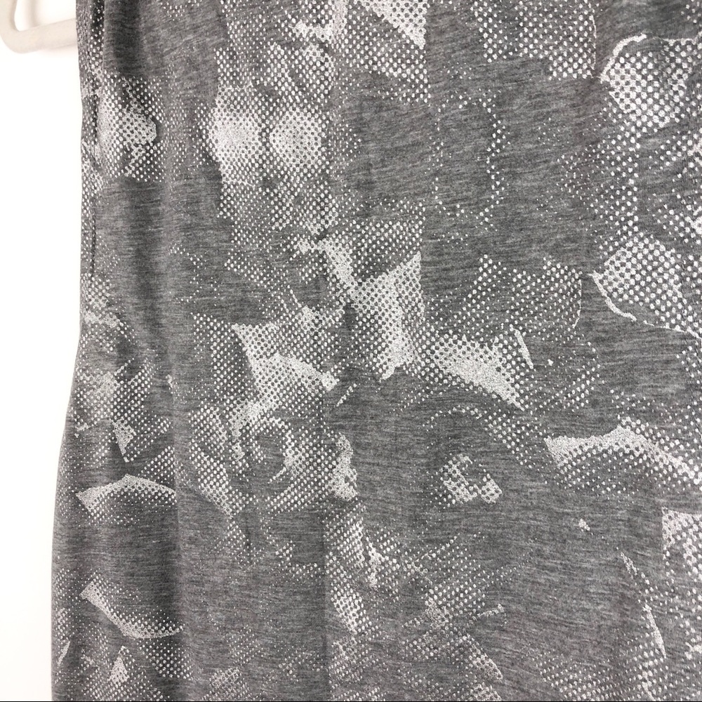 Fabletics Taryn Printed V-Neck Tank Metallic Print - Picture 8 of 13